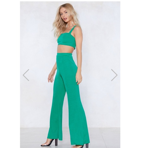 Nasty Gal Two Piece Green Set - Picture 2 of 7